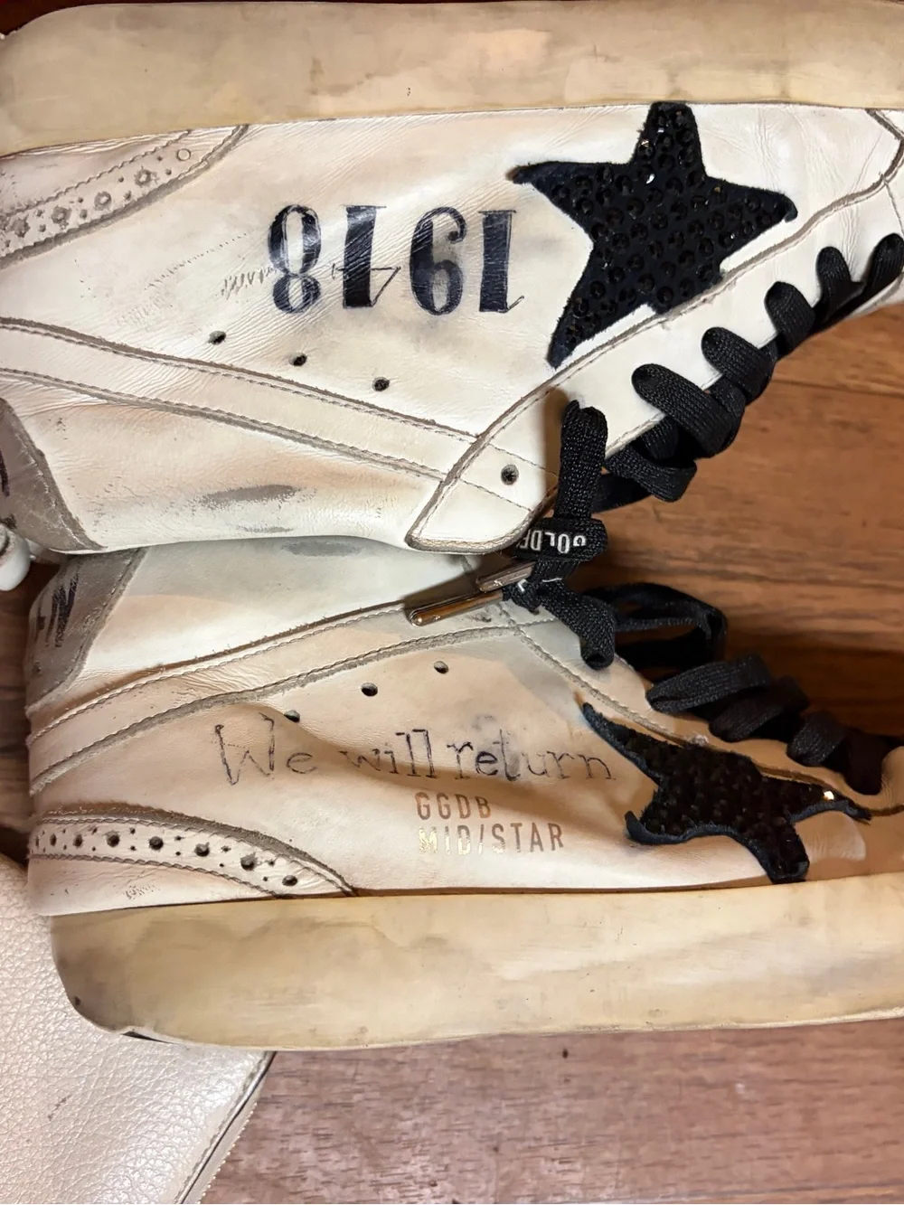 Golden Goose White Leather Men’s Sneakers with Black Laces size 41